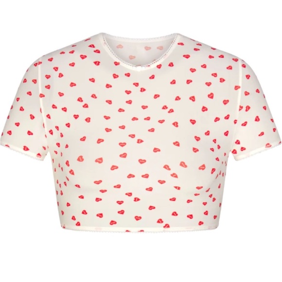 SKIMS Valentine’s Day crop tshirt - Picture 1 of 7